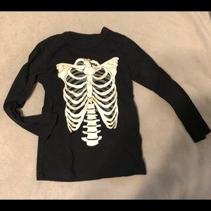 💫3/$10.00 Glow in the dark Halloween shirt